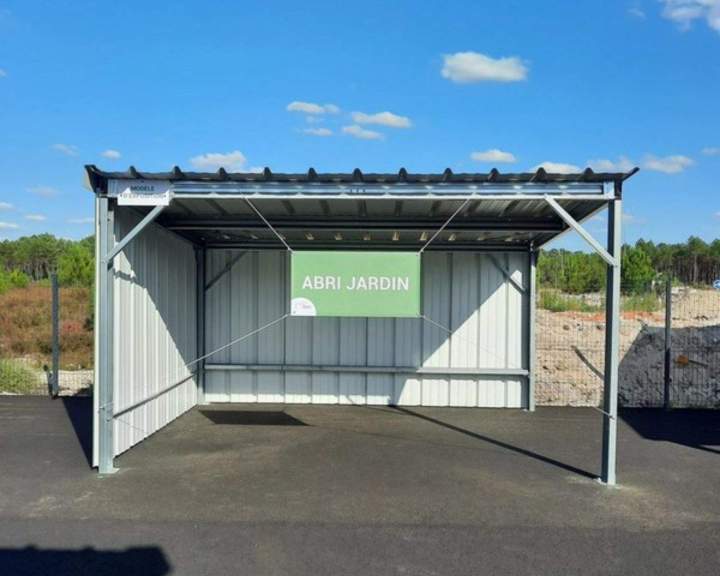 Des structures métalliques de qualité pour protéger votre espace.