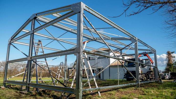 Montage de structures métalliques Landes