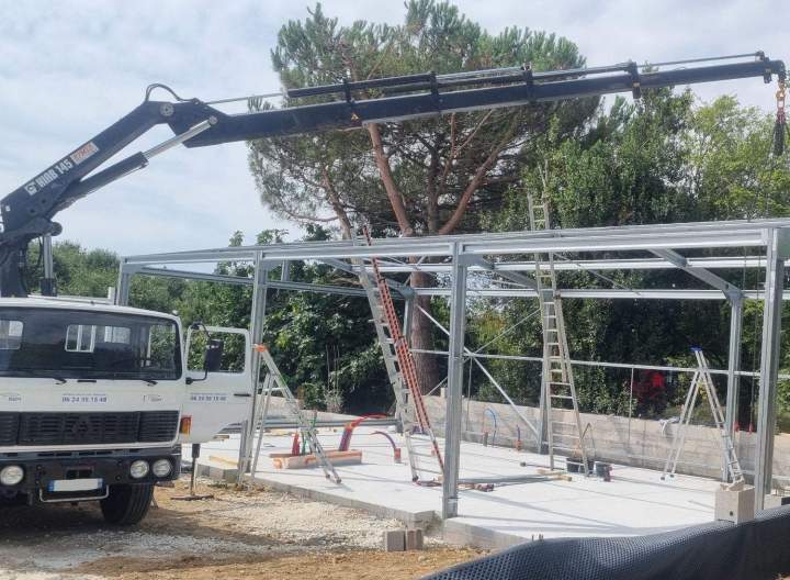 Montage de structures métalliques Landes